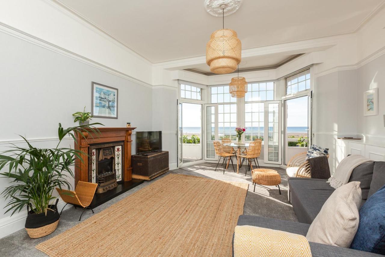 Ferienwohnung A View Of The Bay- Panoramic Sea Views- Sleeps 4 Westgate-on-Sea Exterior foto