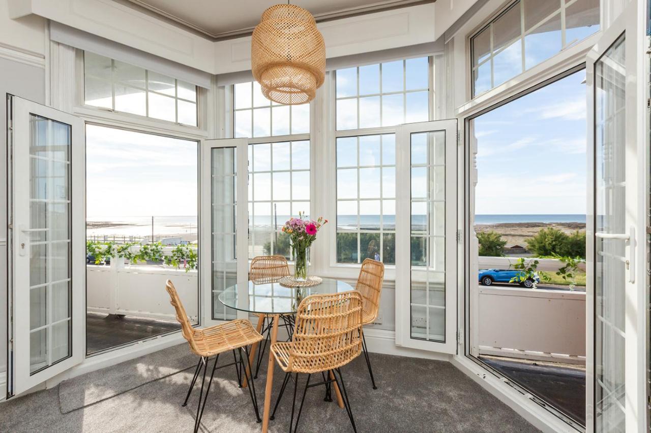 Ferienwohnung A View Of The Bay- Panoramic Sea Views- Sleeps 4 Westgate-on-Sea Exterior foto