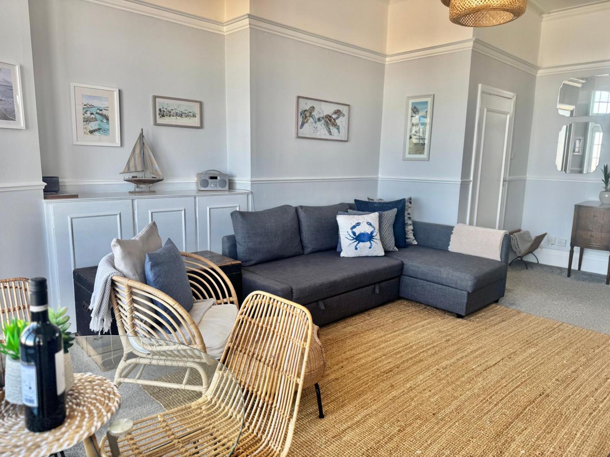 Ferienwohnung A View Of The Bay- Panoramic Sea Views- Sleeps 4 Westgate-on-Sea Exterior foto